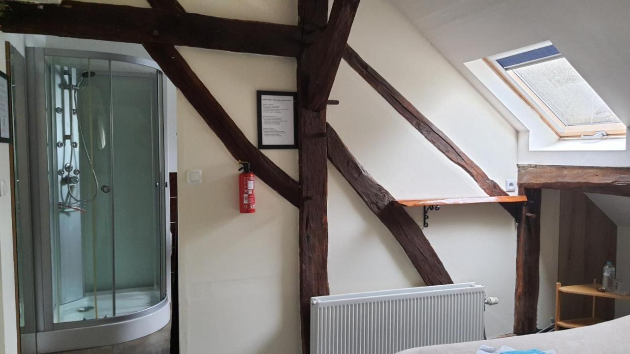 La Fermette Blanche Bed & Breakfast Nadrin Eksteriør bilde